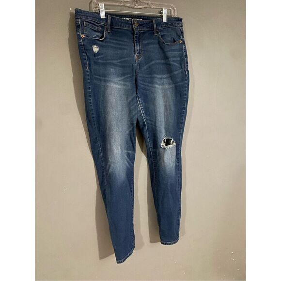 Old Navy Medium Wash Mid Rise Skinny Jeans Size 14 - Picture 2 of 6